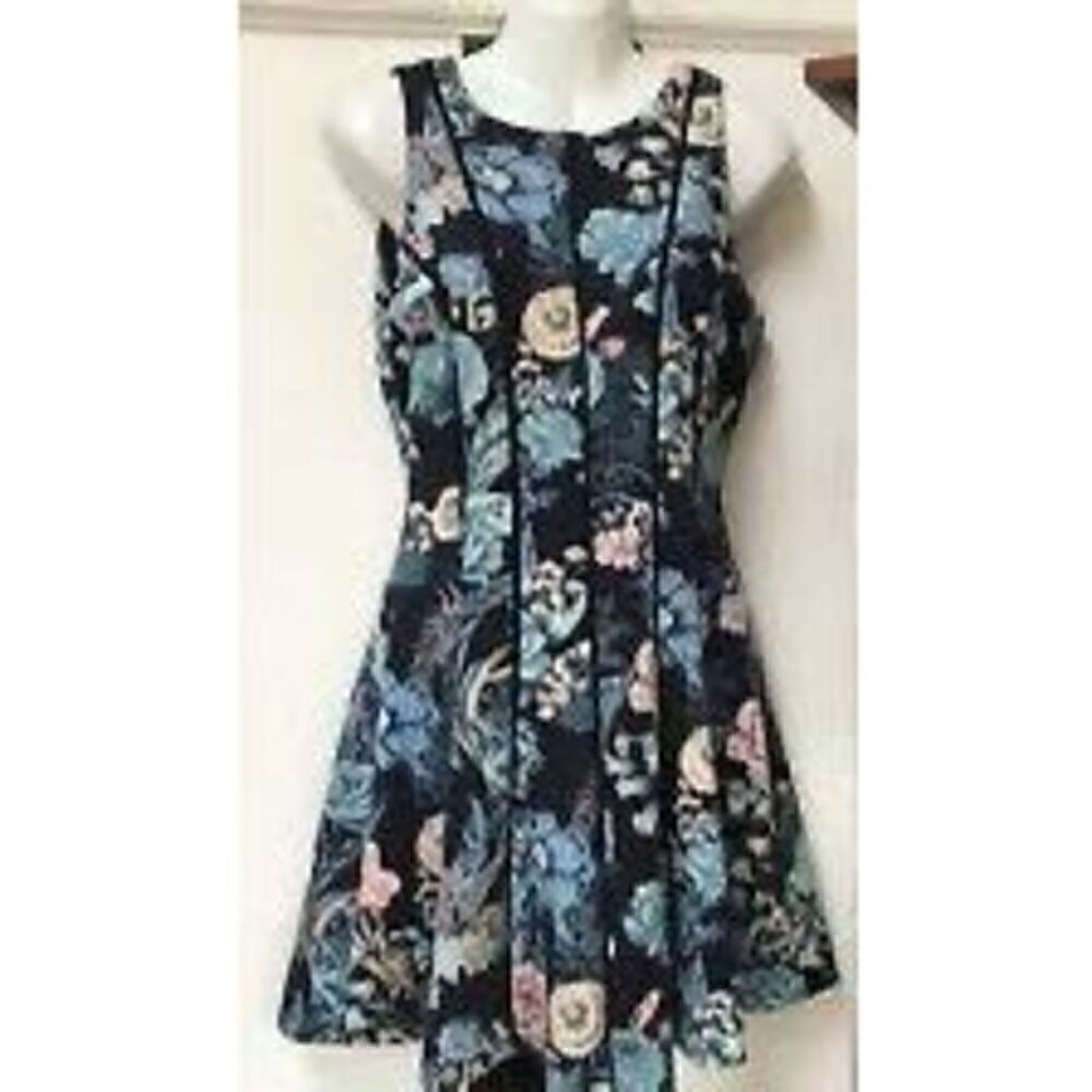 White House Black Market Women’s Size 6 Paneled Knee Length Dress Blue Floral